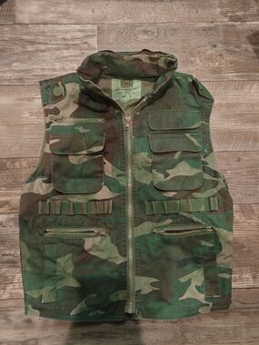 Rothco Woodland Camo Ranger Vest - Green/Brown